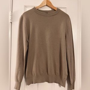 Size Medium Jeff Crewneck sweater (nwot)